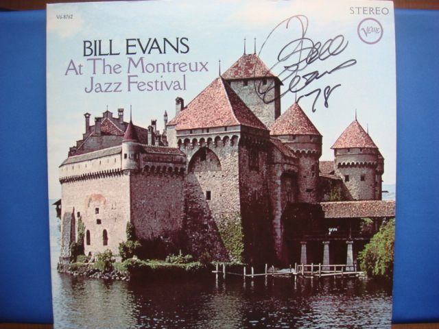 人気定番 Bill Evans 直筆サイン入り BILL EVANS // At The Montreux Jazz Festival(ジャズ一般)｜売買されたオークション情報、yahooの商品情報をアーカイブ公開 - オークファン ジャズ一般