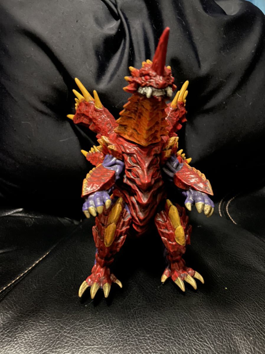 ウルトラ怪獣ソフビ　ウルトラ怪獣DXマガオロチ　リペイント完成品 フィギュア ウルトラ怪獣ソフビ ウルトラ怪獣DXマガオロチ リペイント