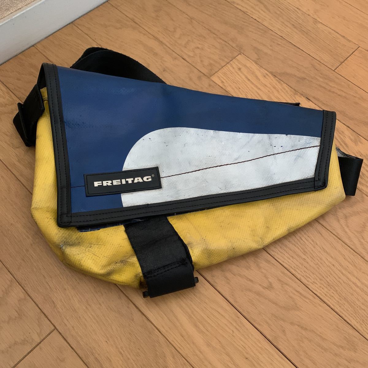 F31 ナイトライダー FREITAG 希少廃盤FREITAG - の FREITAG