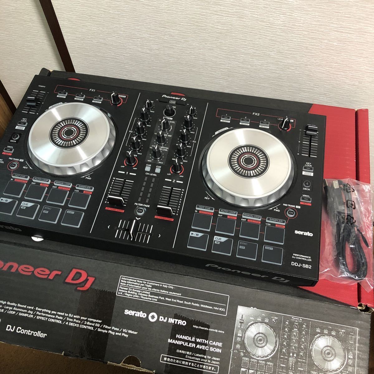 パイオニアDDJ-SB2 動作確認済み　箱・説明書・ケーブルつき Pioneer DJ DDJ-SB2 2015年製 通電認識確認のみ 箱ケーブル付属DJ