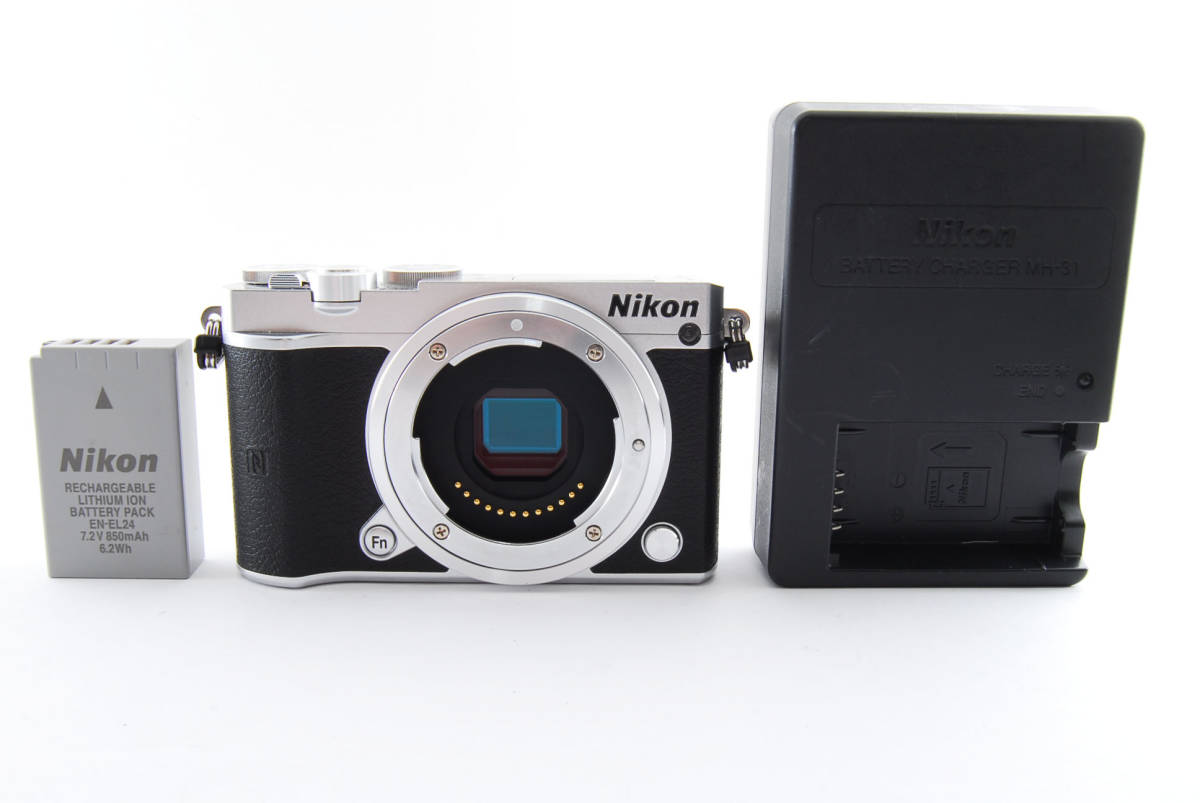 Nikon ニコン 1 J5 ボディ シルバー #906198 J5 ボディ シルバー 中古