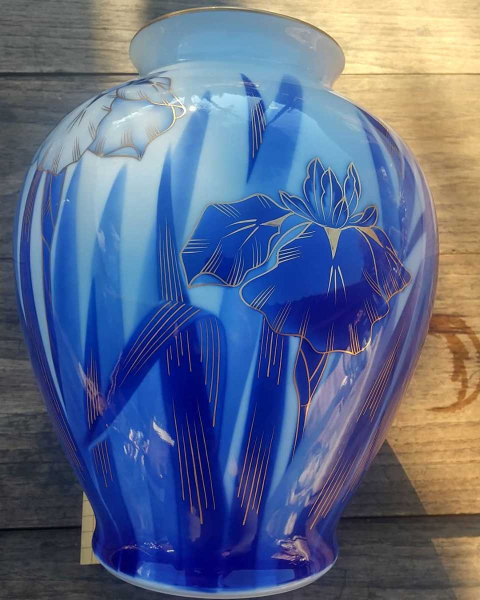 URA]宮内庁御用達/深川製磁/染付金彩菖蒲紋花瓶/共箱/H28.5cm/7-4-186