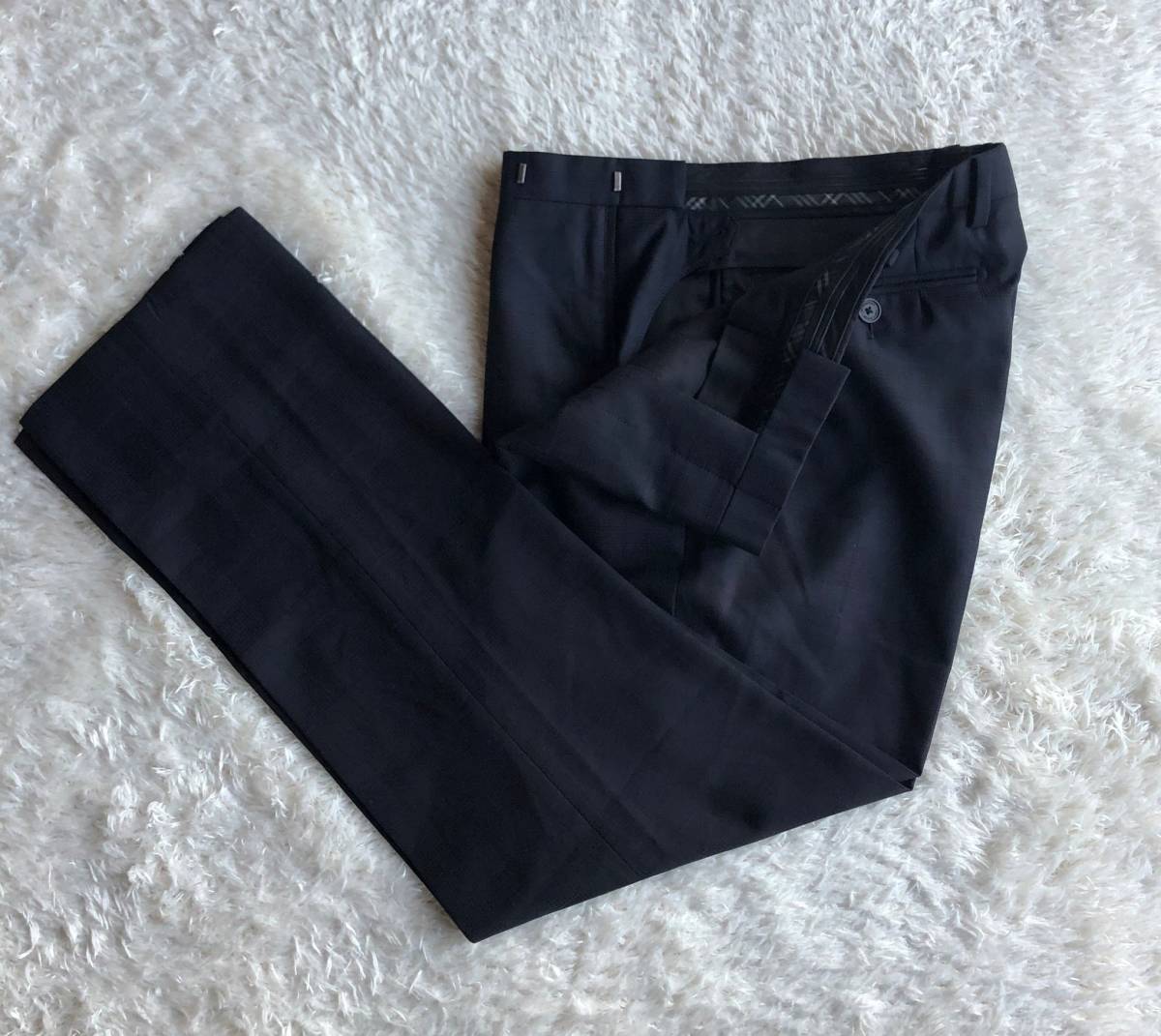 BURBERRY BLACK LABEL（セットアップ）のフリマアイテム一覧 圧巻の