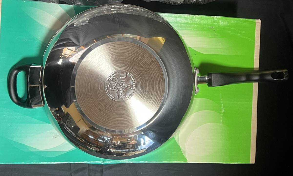 未使用☆Tupper ware☆タッパーウェア☆タッパーシェフ☆28㎝ 中華鍋
