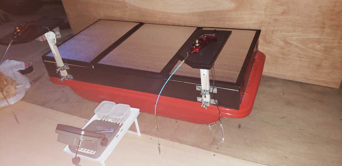残り4台です。わかさぎ 釣り ソリ 大容量収納BOX 【公式通販】