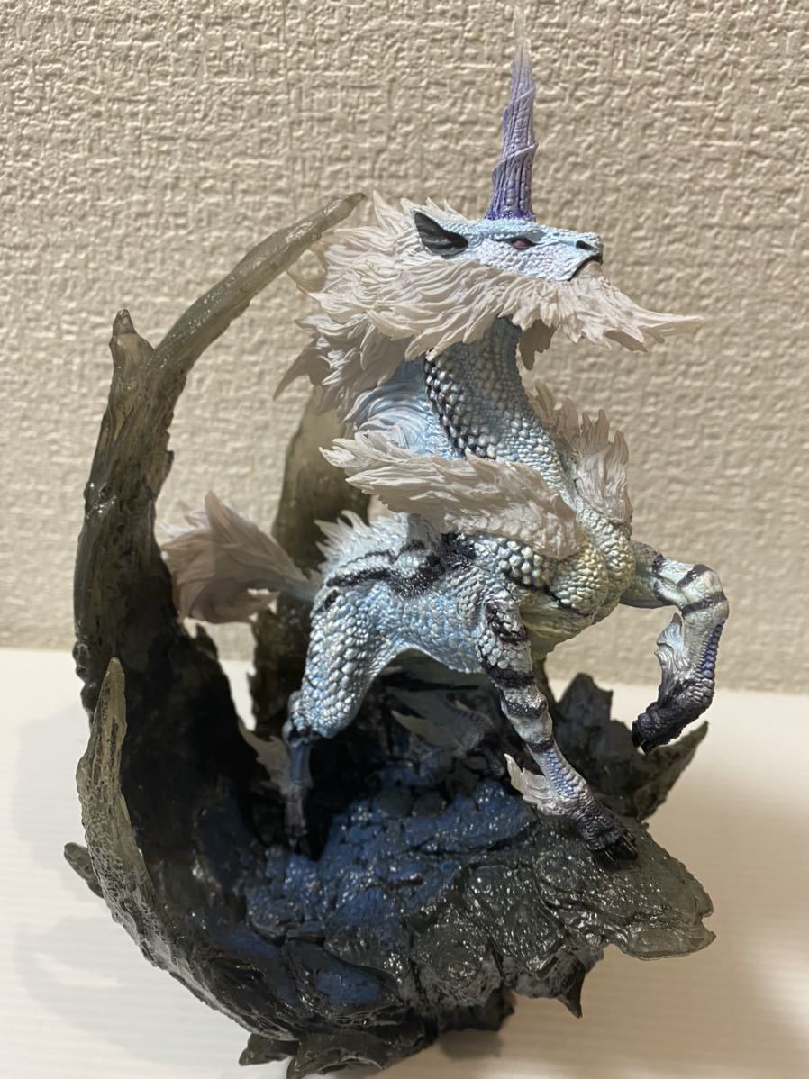 クリエイターズモデル カプコンフィギュアビルダー キリン亜種 モンスターハンター CAPCOM キリン 完成品 公式 |カプコンフィギュアビルダー イーカプコン フィギュア | カプコン - [復刻版]