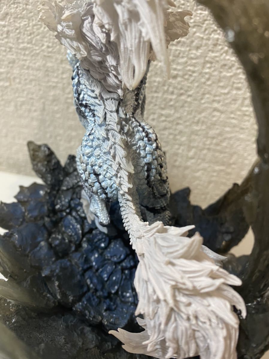 クリエイターズモデル カプコンフィギュアビルダー キリン亜種 モンスターハンター CAPCOM キリン 完成品 公式 |カプコンフィギュアビルダー イーカプコン フィギュア | カプコン - [復刻版]