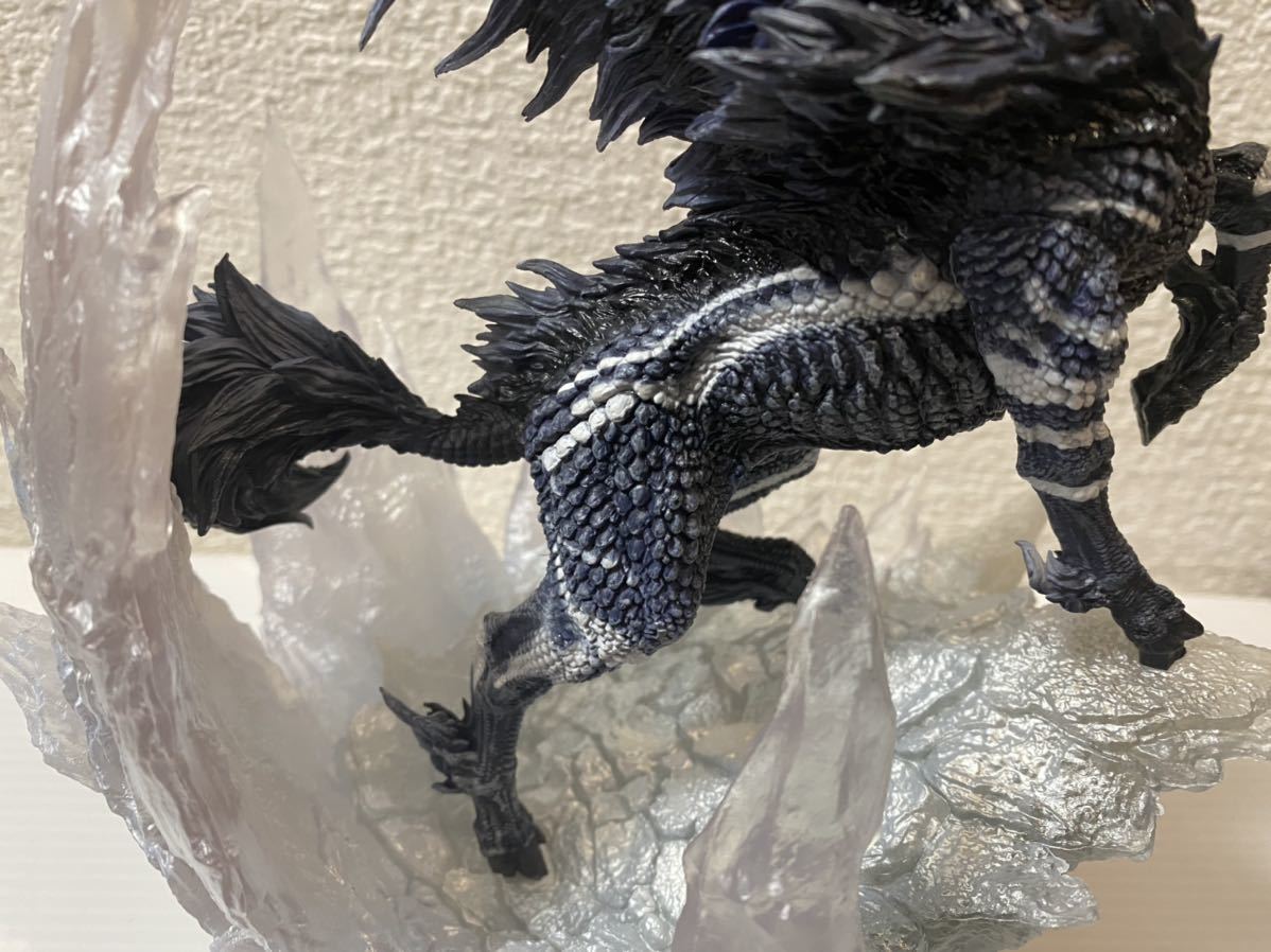 クリエイターズモデル カプコンフィギュアビルダー キリン亜種 モンスターハンター CAPCOM キリン 完成品 公式 |カプコンフィギュアビルダー イーカプコン フィギュア | カプコン - [復刻版]