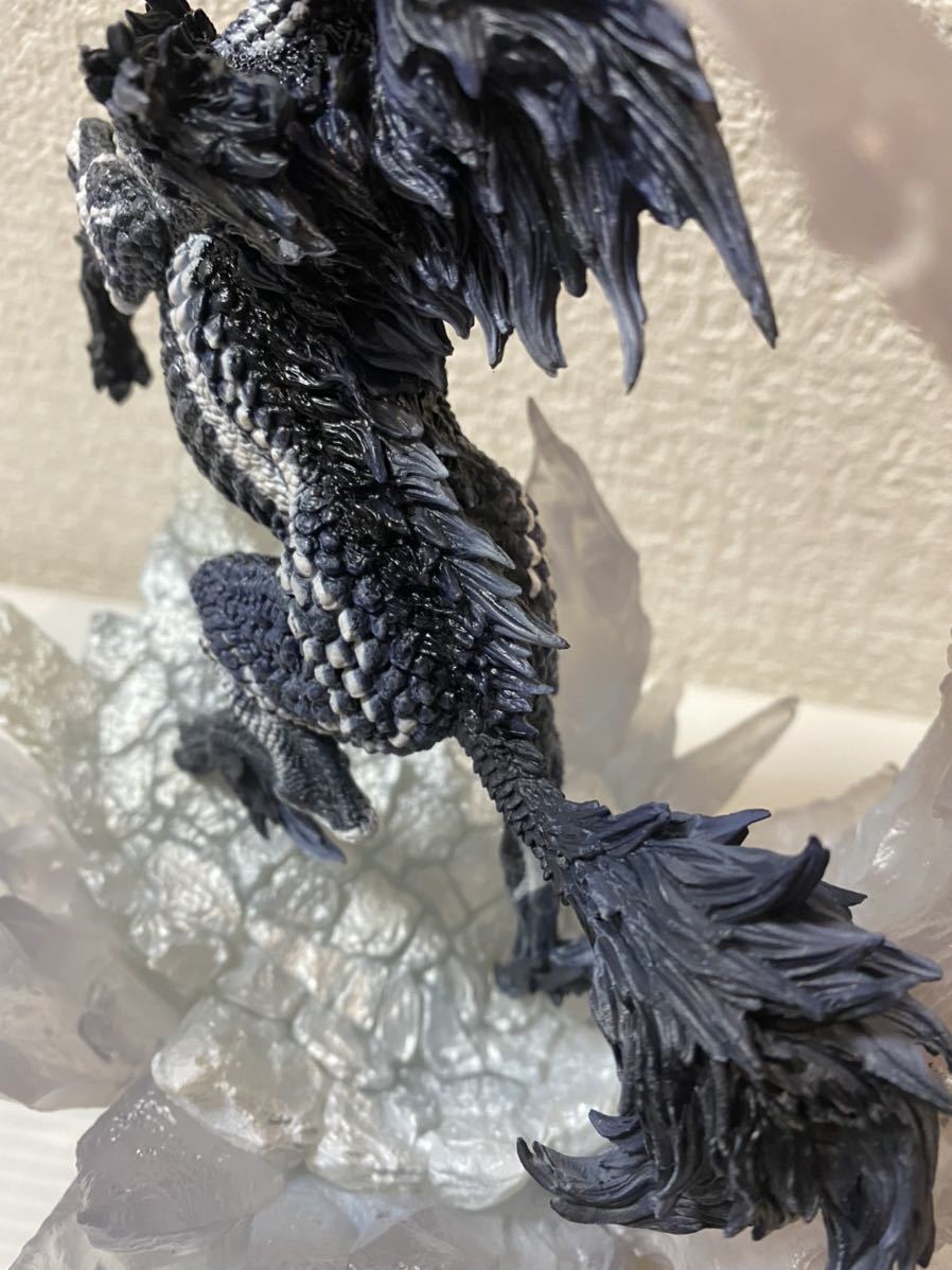 クリエイターズモデル カプコンフィギュアビルダー キリン亜種 モンスターハンター CAPCOM キリン 完成品 公式 |カプコンフィギュアビルダー イーカプコン フィギュア | カプコン - [復刻版]