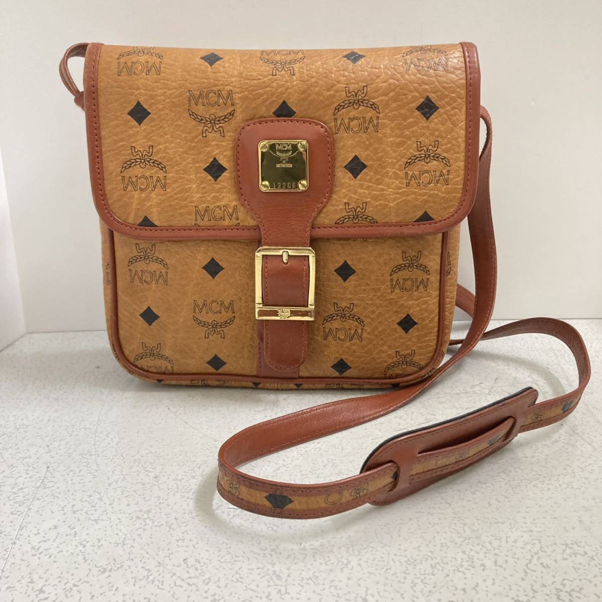 MCM エムシーエム　ヴィセトス柄　バケットショルダーバッグ MCM エムシーエム ヴィンテージ ショルダーバッグ ヴィセトス柄
