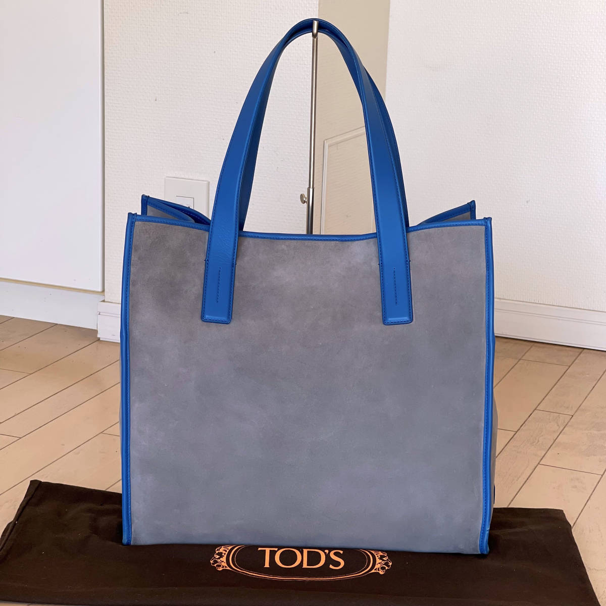 美品・定価209，000円】 TOD`S トッズ スクリプト・インプロンテ（日本 
