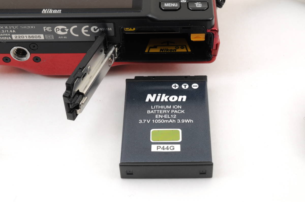 [モイネ03]動作品 ニコン COOLPIX S8200 コンデジ 赤 NIKON デジカメ S8200 COOLPIX Nikon S8200WH ニコン、「COOLPIX ホワイト
