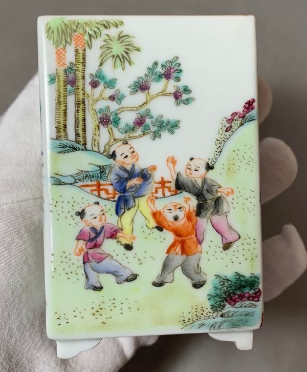 中国　筆筒　年代物 乾隆年制笔筒大全图- 抖音 贵的卖到了6753万信不信由你，这些老笔筒真