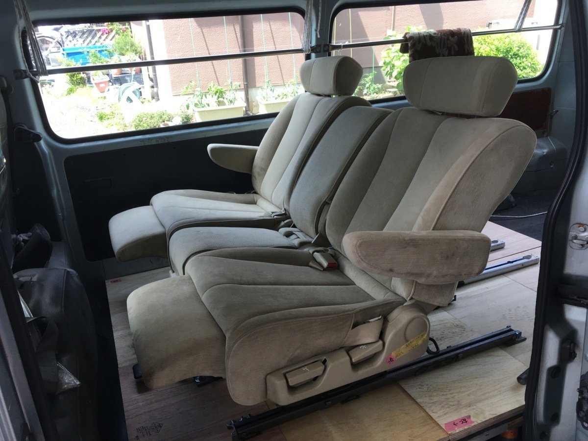 新s管理 キャラバン E25系 引取り限定 2列目 シート 6人乗り エルグランド純正 回転式 オットマン付き トリムp 自作ボード品 日産用 売買されたオークション情報 Yahooの商品情報をアーカイブ公開 オークファン Aucfan Com