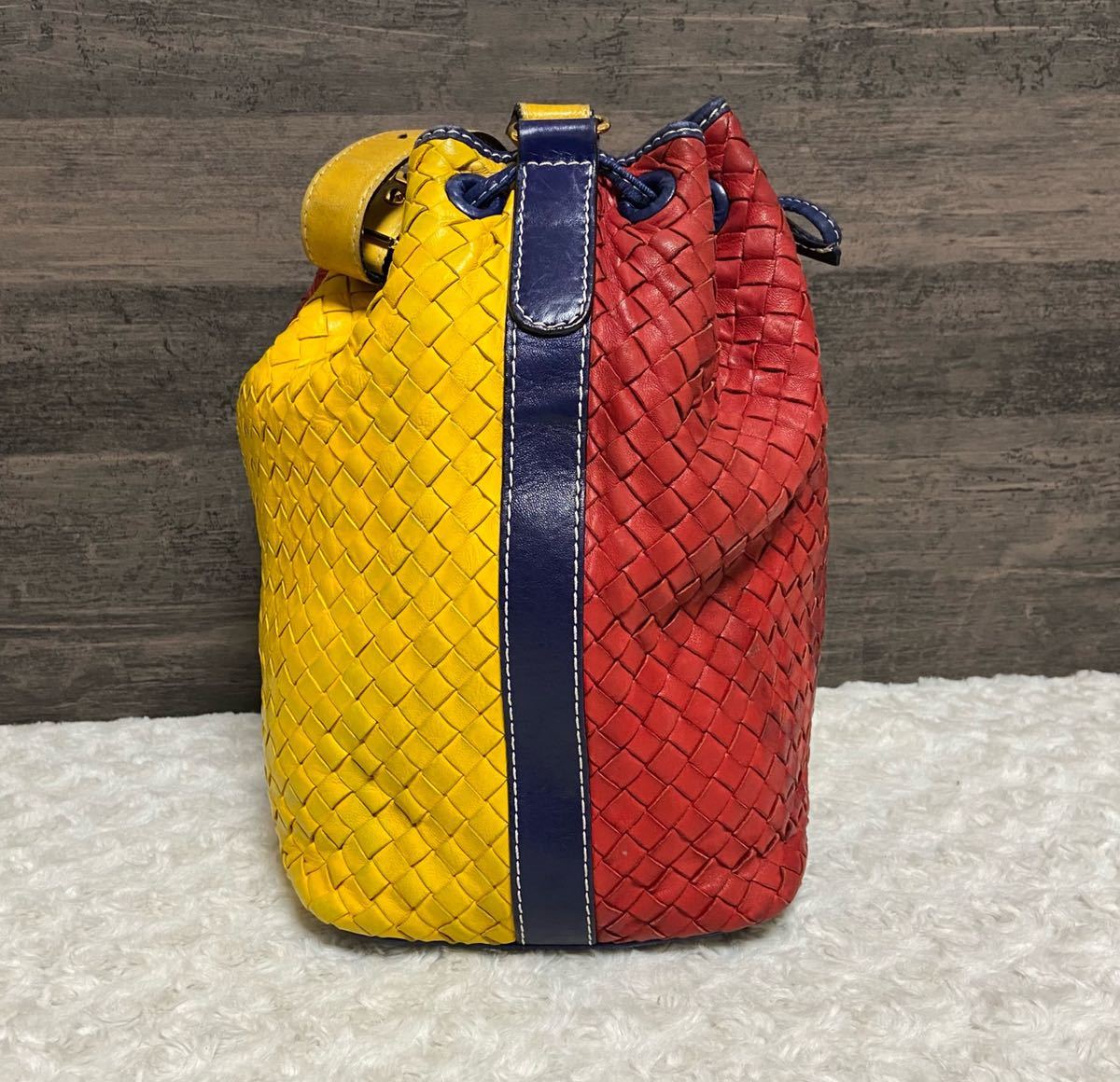 □1円～美品□Bottega Veneta ボッテガヴェネタ 巾着 ショルダー 