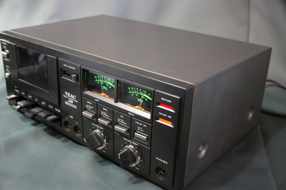 TEAC ステレオカセットデッキF-200修理品動作OKです。 TEAC カセット