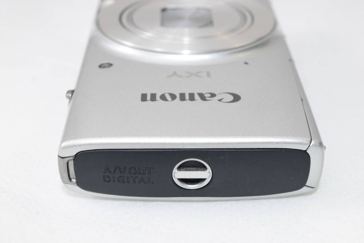 ほぼ新品 元箱付き キャノン Canon IXY 210 シルバー