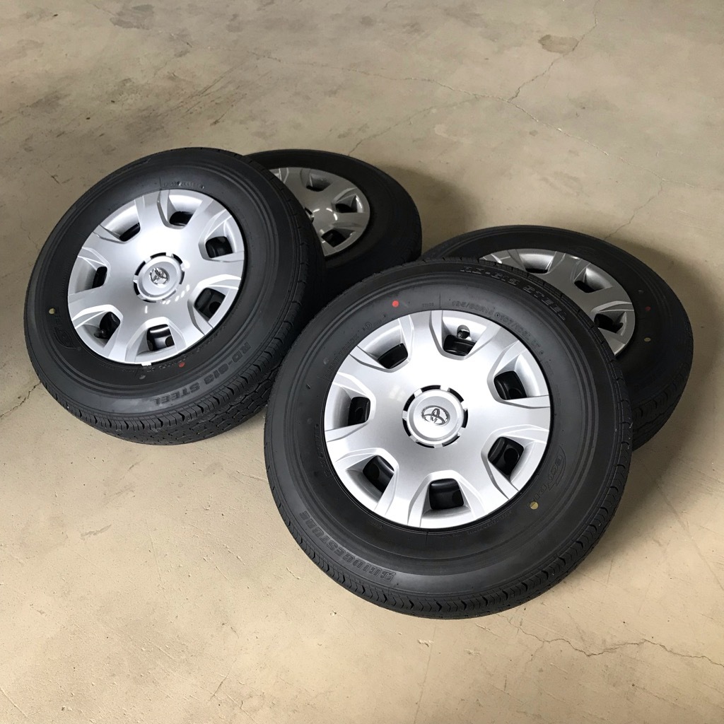 ハイエース 200系 9型 純正タイヤ4本セット 新車外し 新車外し】タイヤ溝9.5分山/4本SET/ハイエース/200系/純正/195/80R15