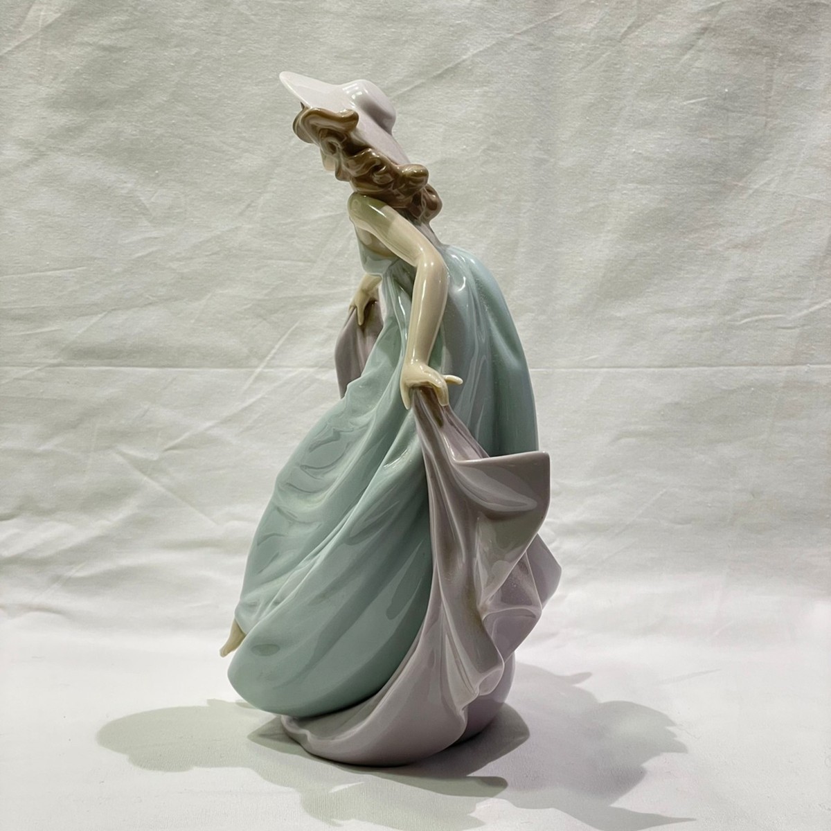 「売約済」LLADRO リアドロ 5月の舞踏 フィギュリン 美品 リヤドロ 5月の舞踏 LLADRO リアドロ 5月の舞踏 フィギュリン 美品