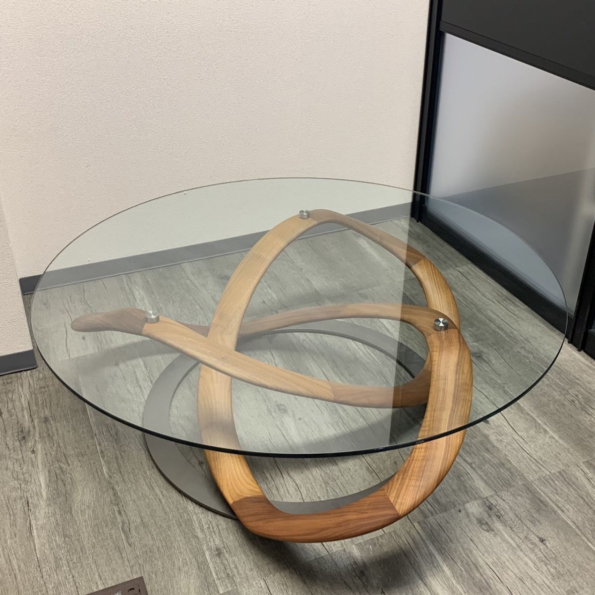  V929-30143-1 引取推奨/展示品 porada ポラダ INFINITY インフィニティ ダイニングテーブル ACTUS アクタス 直径約120cm 高さ約40cm ④(4人用)｜売買されたオークション情報、yahooの商品情報をアーカイブ 4人用