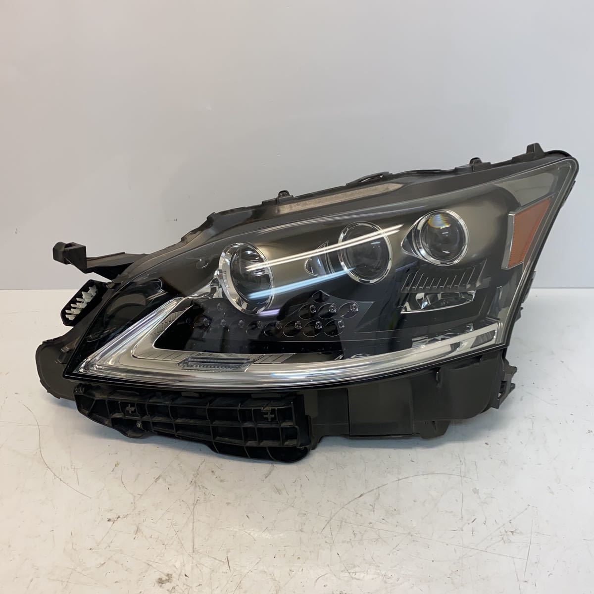 レクサス LS460 UVF45後期 左ヘッドライト81185-50A91 レクサス LS