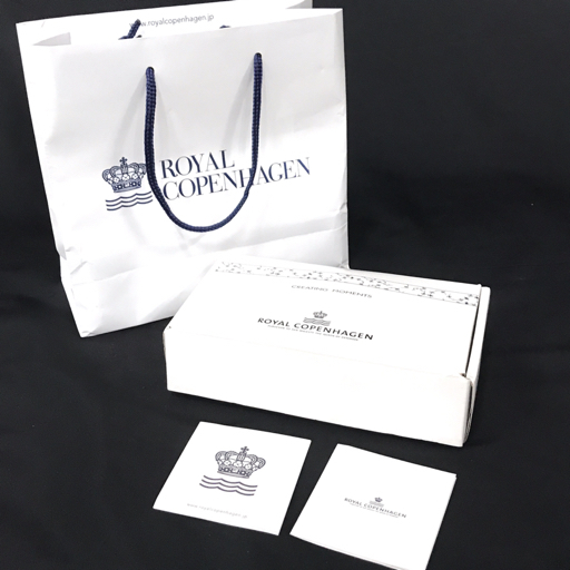 CREATING COPENHAGEN ROYAL ロイヤルコペンハーゲン MOMENTS BASE カタログブック | 札幌の古書店 ビーバーズブックス beaversbooks powered by グラスセット (ロイヤル・コペンハーゲン) 譜を持った