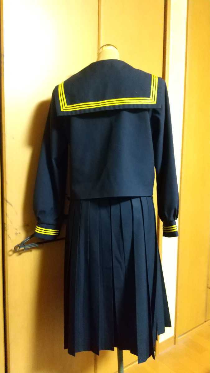 5ー4コスプレ衣裳に中学女子制服