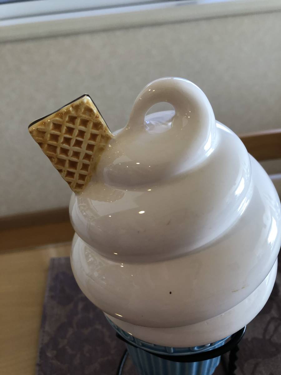USED・アンティーク・ソフトクリーム貯金箱・貯金箱・アイスクリーム型