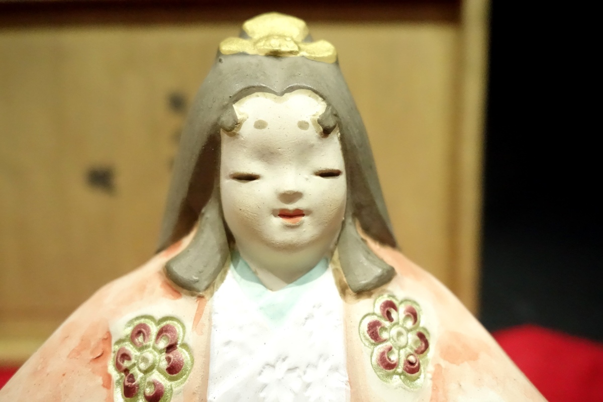 日展作家　北岡秀雄作　北秀窯　伝之雛　茜　立雛　雛人形　共箱　N　5927 Amazon | 日展作家 北岡秀雄作 北秀窯 伝之雛 茜 立雛 雛人形 共箱 N