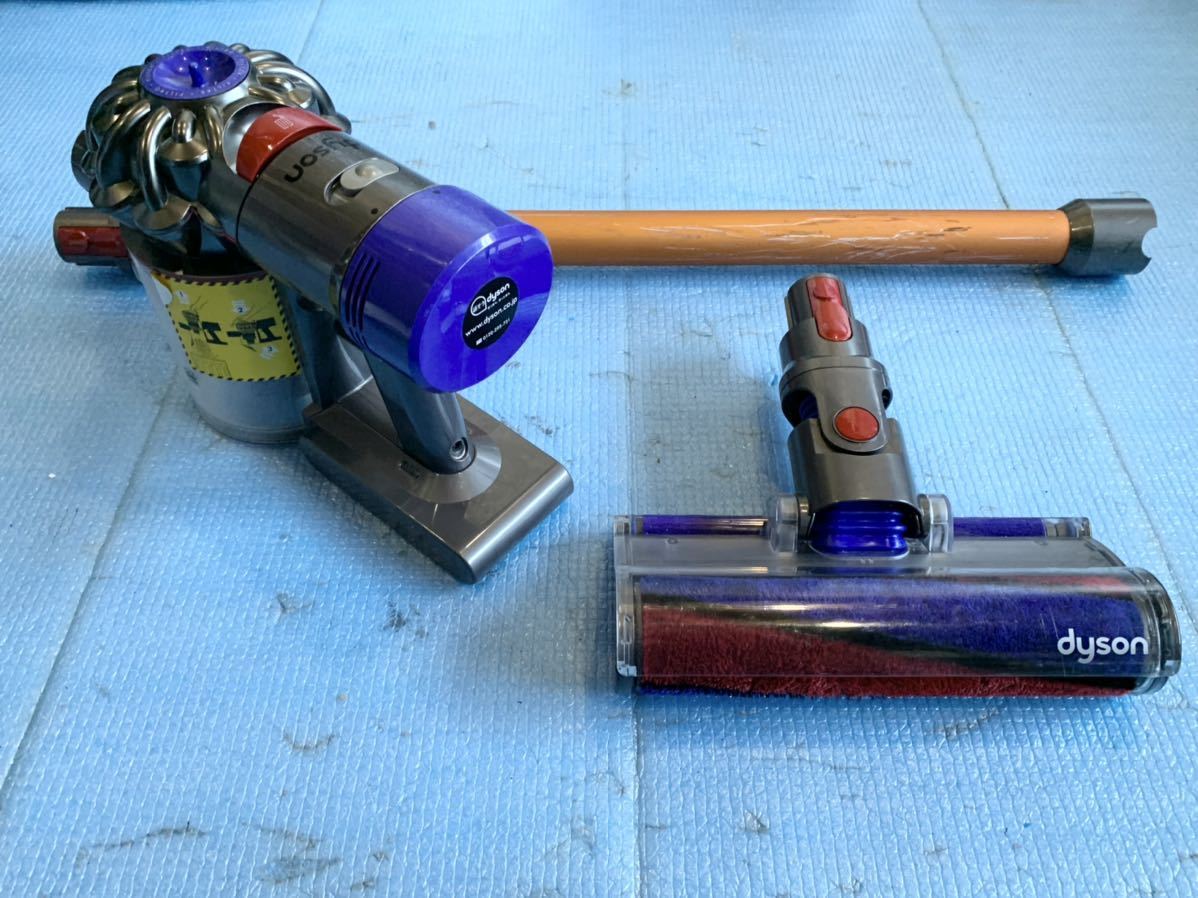 中古品】dyson/ダイソン V8 Fluffy SV10 サイクロン式スティック