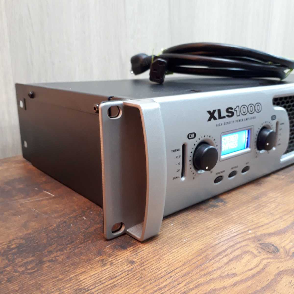 AMCRON XLS1000 パワーアンプ動作確認済み
