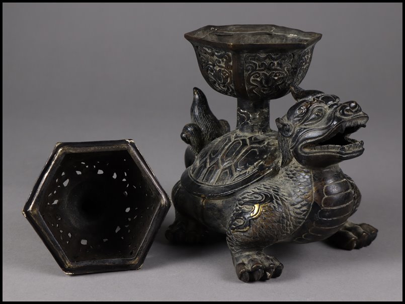 中国美術 古銅製 鍍金細工 獅子摘蓋 玄武 龍亀 透彫香炉 香爐 香道具