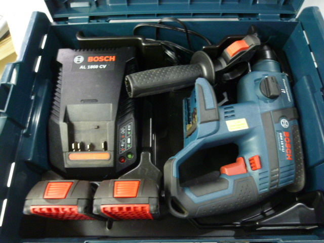 新作登場，新品 BOSCH ボッシュ コードレスハンマードリル GBH18V-LI 18V バッテリー2個 充電器付 動作ok(電動工具セット)｜売買されたオークション情報、yahooの商品情報をアーカイブ公開 - オークファン 電動工具セット