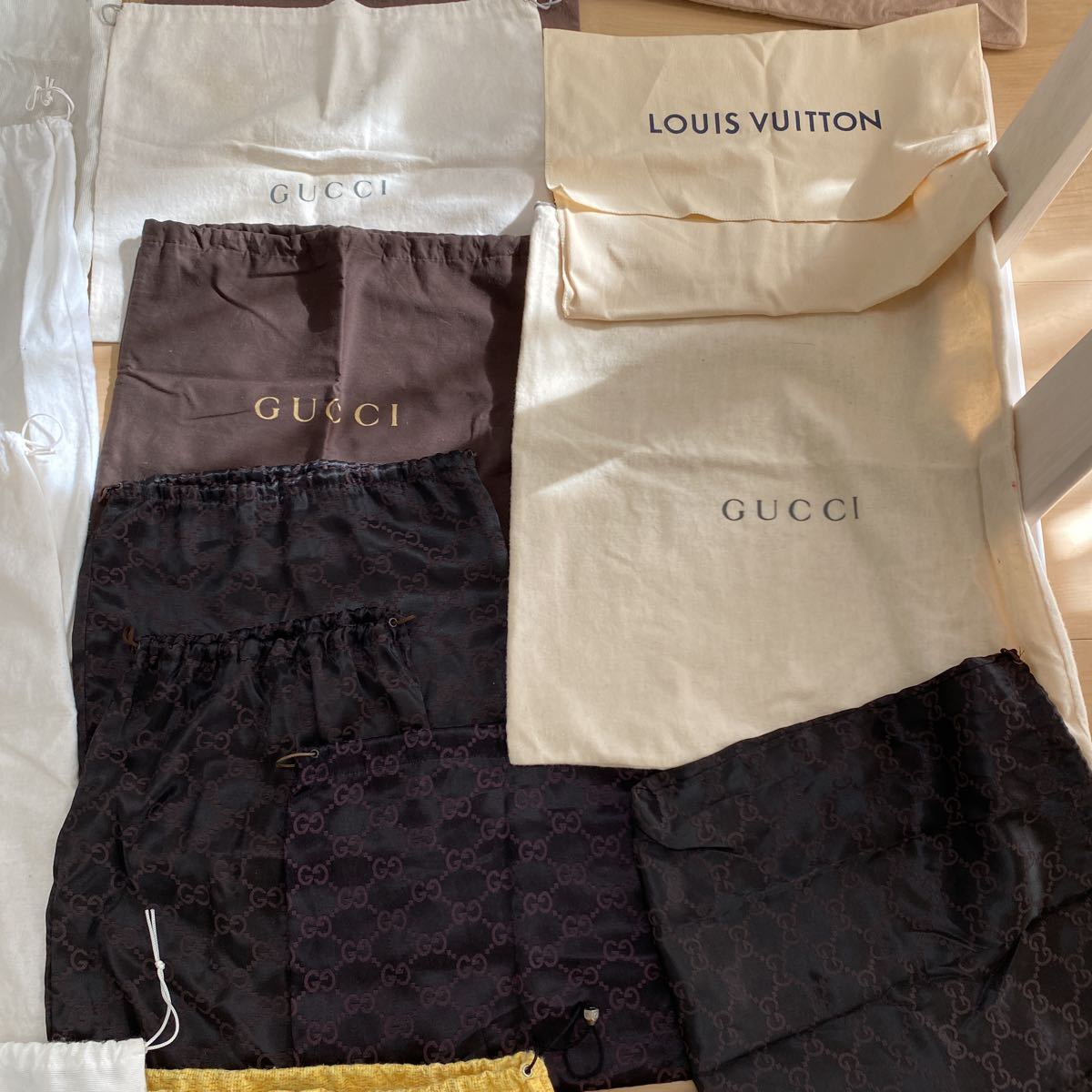 LOUIS VUITTON CHANEL ロエベ YSL GUCCI BVLGARI FENDI Dior celine PRADA Burberry 袋 布袋 まとめ売り ブランド BOTTEGA VENETA 保存袋 Louis Luxury Saint 0 Century Why