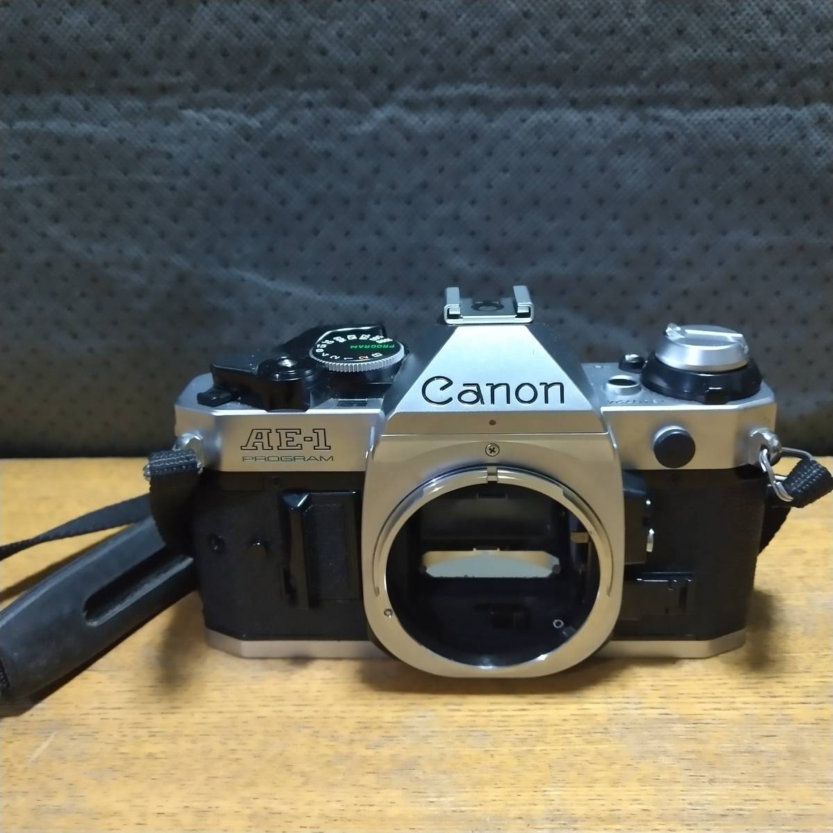 AE-1 シルバー Canon ボディ | キヤノン フィルムカメラ CANON PROGRAM