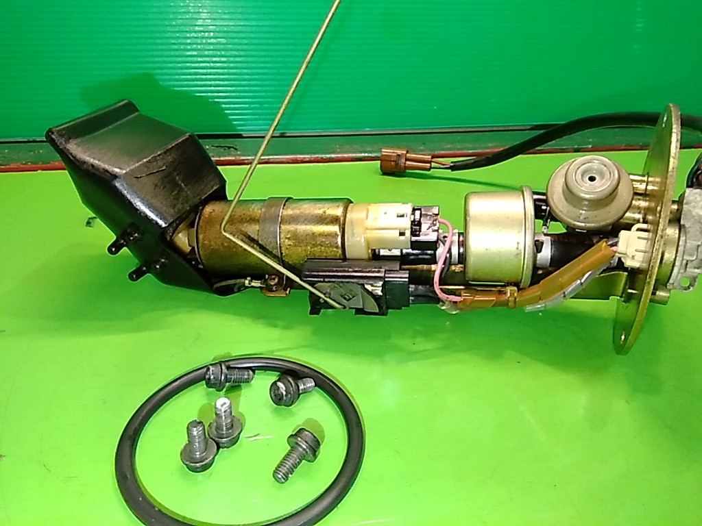 スカイウェイブ 250 cj46a 燃料ポンプ フューエル 44 45 スカイウェイブ 250 cj46a 燃料ポンプ フューエル 44 45