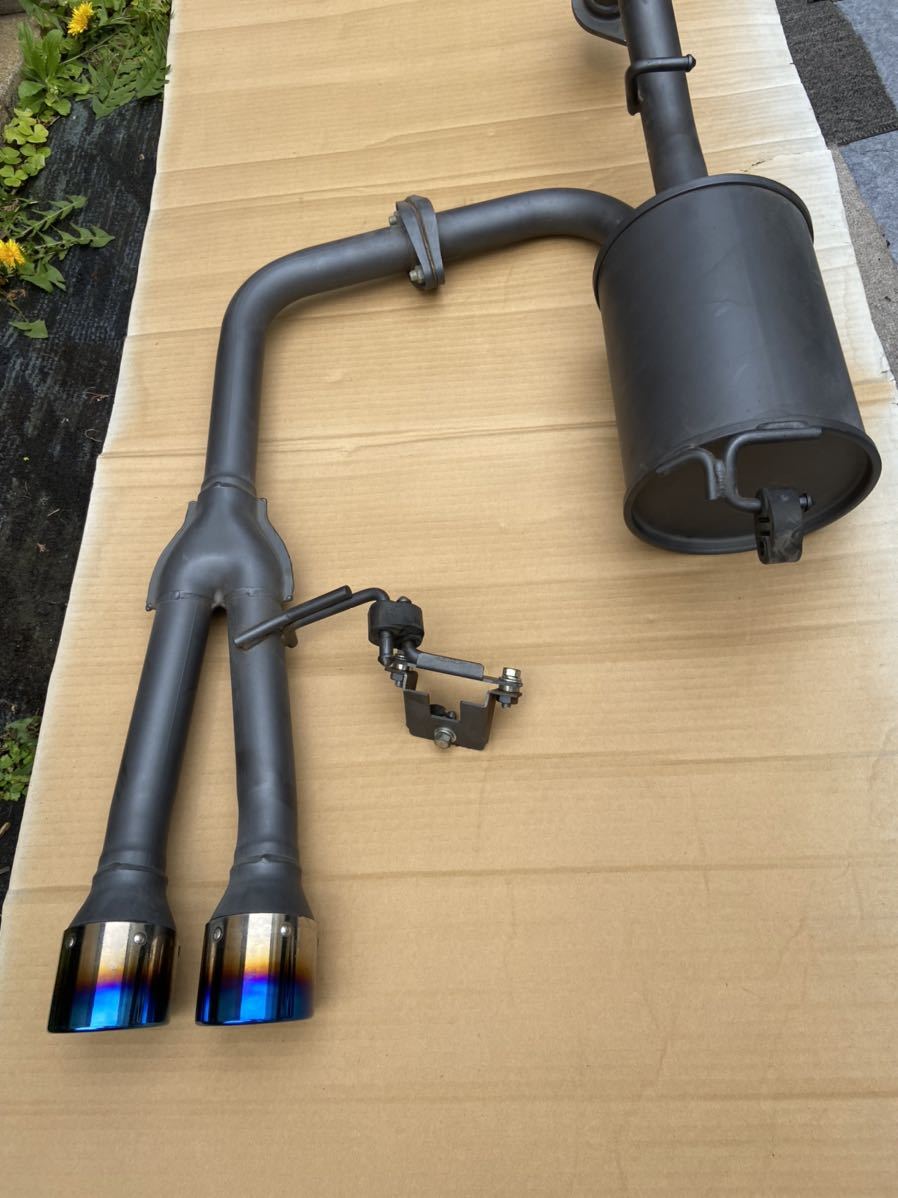 トヨタ アクア HKS クールスタイルマフラー 使用少 アクア Cool NHP10