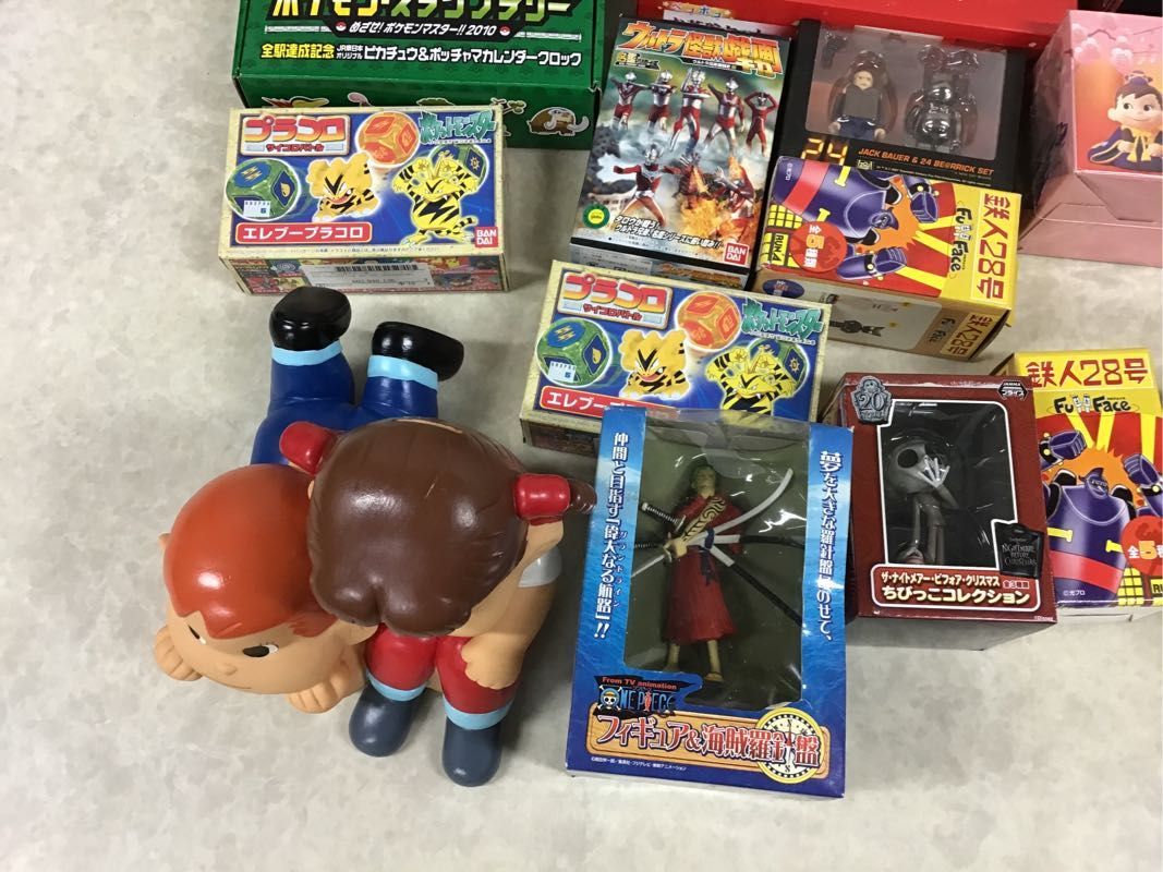 同梱不可 ジャンク 1円〜 ペコちゃん、ONE PIECE、スヌーピー 1円～ 東京リベンジャーズ、ウルトラマン、ペコちゃん エヴァンゲリオン リアルモデル等 初号機、零 仮面ライダー 等 ポリストーンコレクション 不二家 平成天才バカボン 麦わらの一味がペコちゃんに変身した