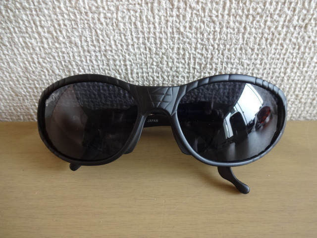 ブラックフライ 日本未発売品 素早く 