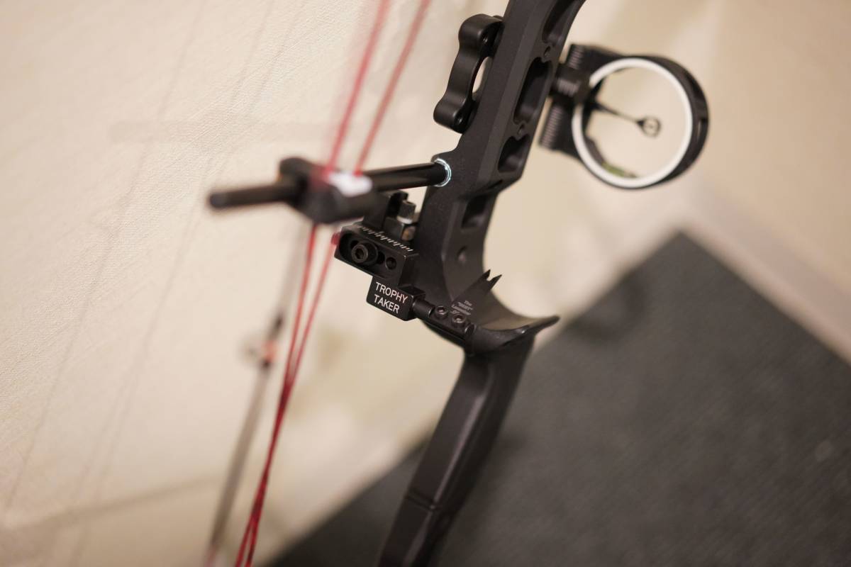 BOWTECH FUEL コンパウンドボウ (左射ち用）(アーチェリー)｜売買され 