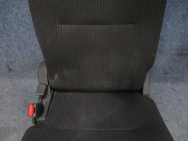 R2/9 ハイゼット 5BD-S331V 左フロントシート ブラック系 汚れ多数 トリムNO/FE20 助手席シート ハイゼット S321V ハイゼットカーゴ カーゴ フロント用 （BL13082