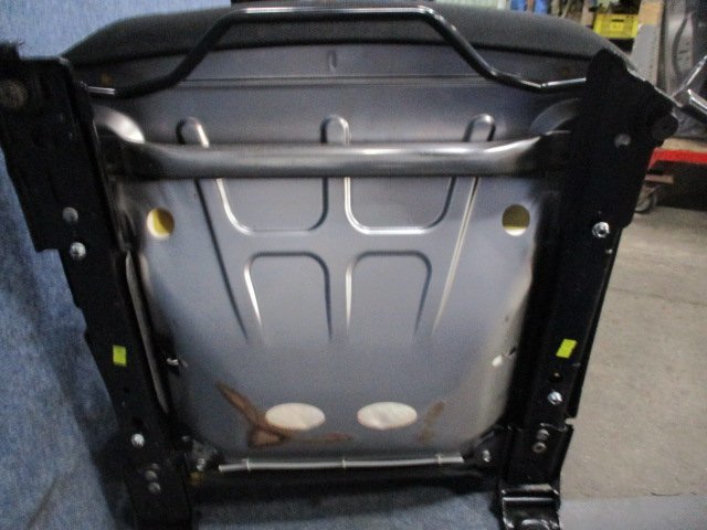 R2/9 ハイゼット 5BD-S331V 左フロントシート ブラック系 汚れ多数 トリムNO/FE20 助手席シート ハイゼット S321V ハイゼットカーゴ カーゴ フロント用 （BL13082