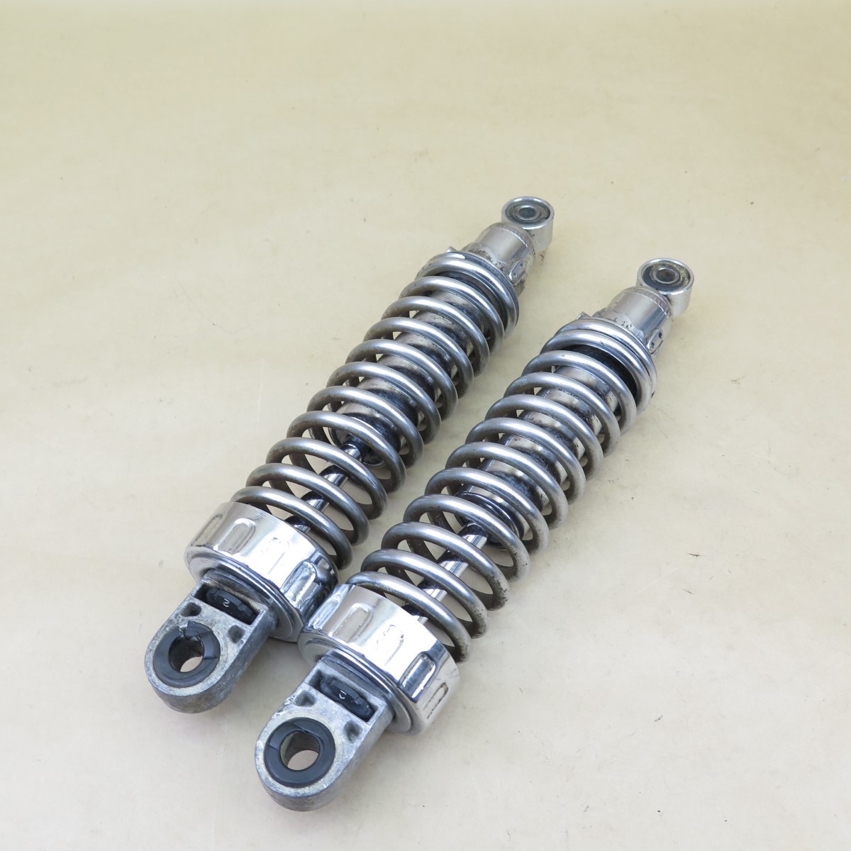 ☆YAMAHA XJ400D 4GO 純正 リアショック 左右 スプリング  