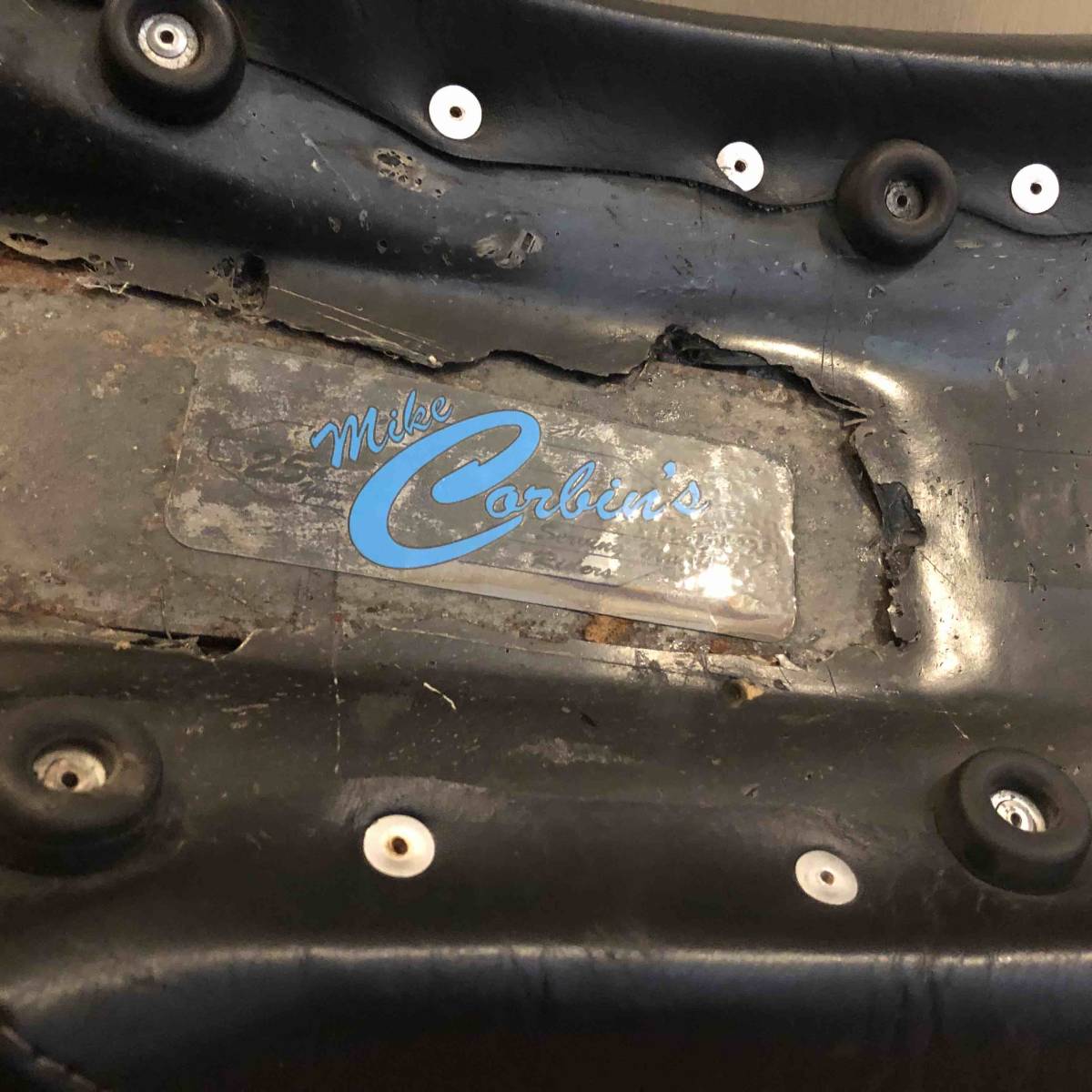 ハーレー FXR外し Corbin コルビンシート 絶版 当時物 スタッズ FXRP 