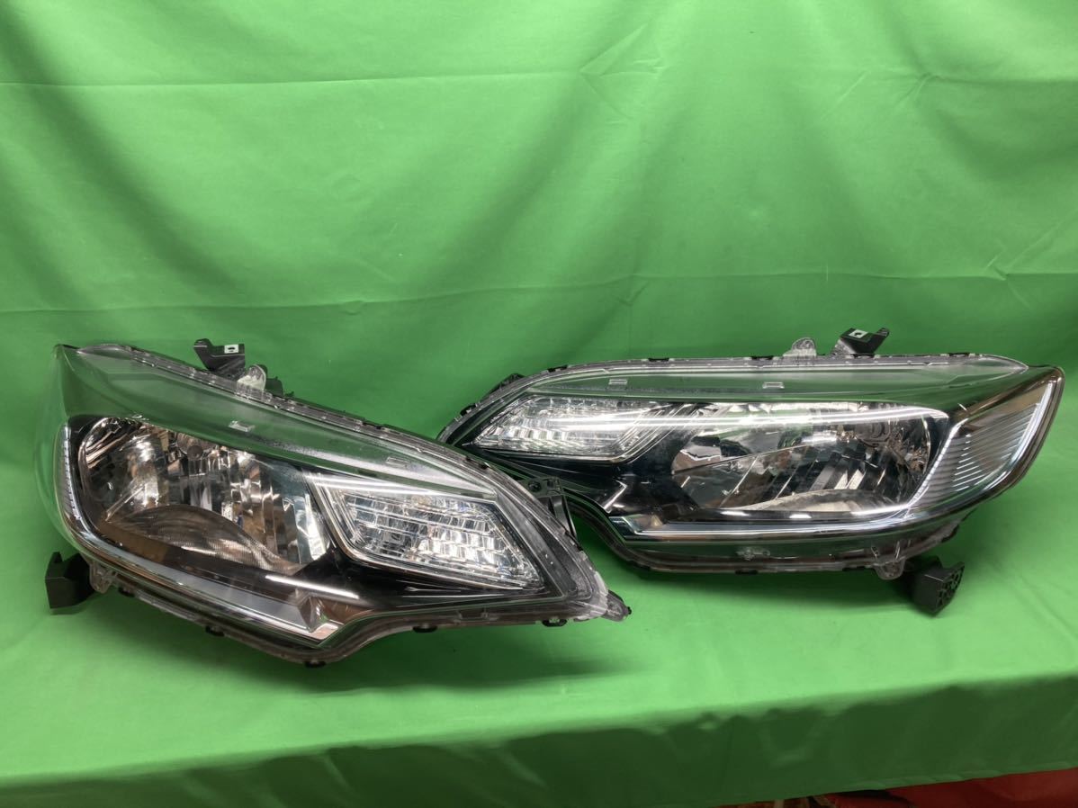 ホンダ フィットハイブリッド GP5 GP6 後期用 ヘッドライト 左右セット