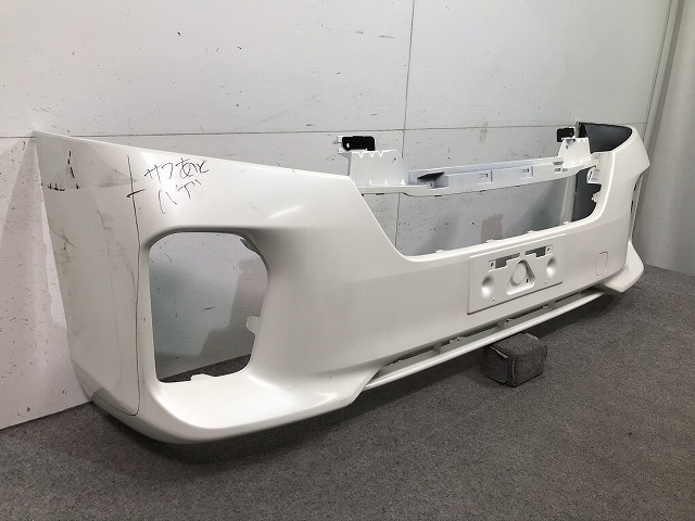 キャラバン NV350 標準 E26 純正 後期 フロントバンパー 62022 5YE0H ブリリアントホワイトパール カラーNo.QAB 日産(106752) キャラバン E26 NV350 フロント バンパー 0
