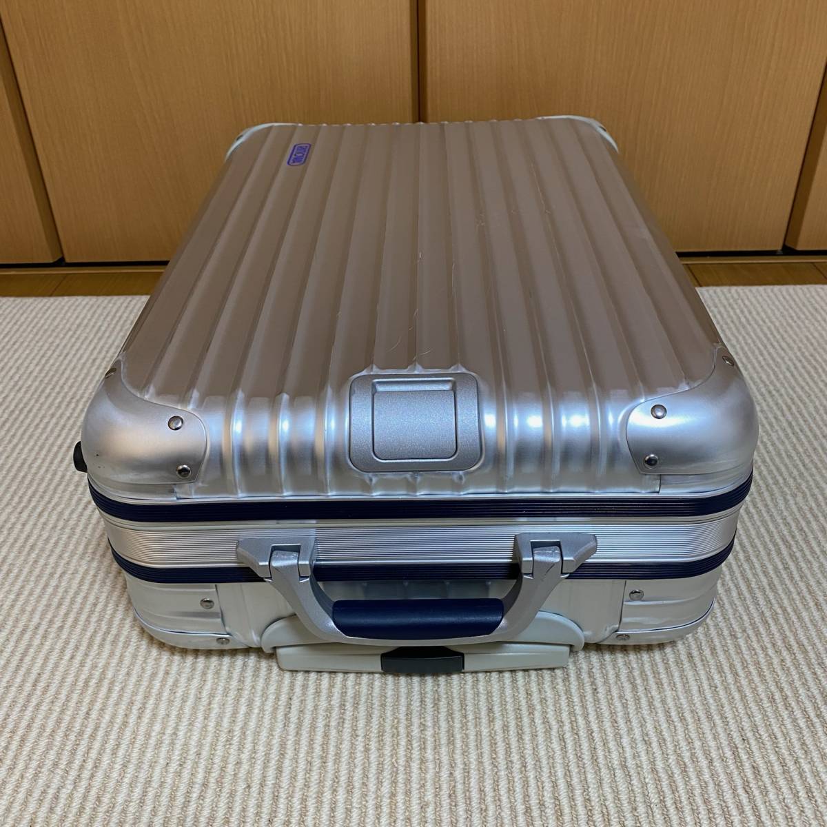 廃盤希少☆人気☆青ロゴ☆リモワ シルバーインテグラル 32L 2輪