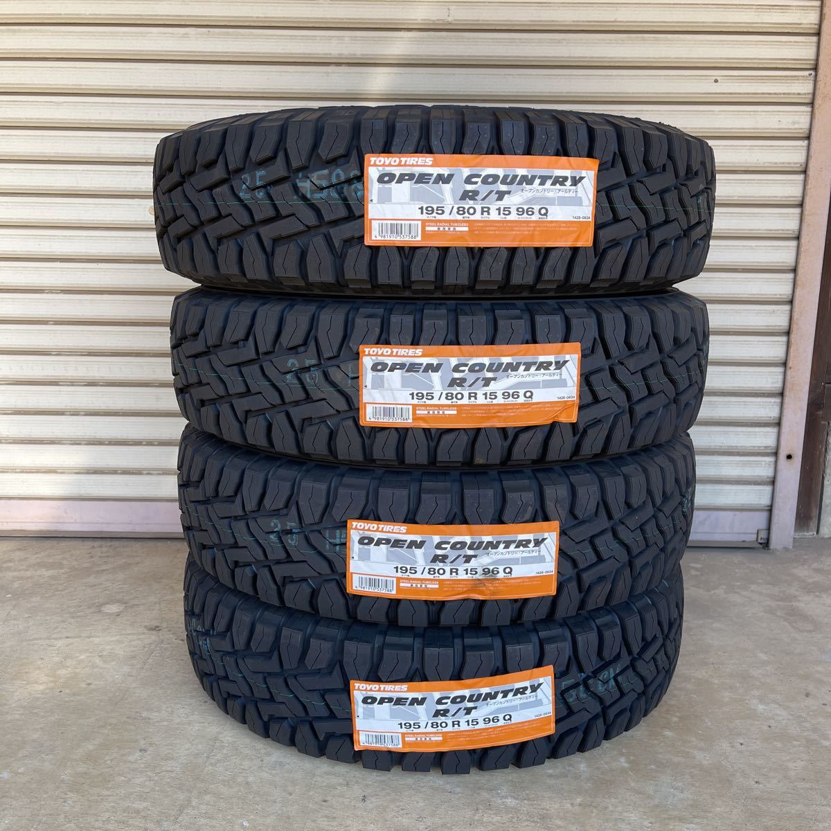 トーヨータイヤ オープンカントリーR/T 195/80R15 96Q ジムニーシエラ 