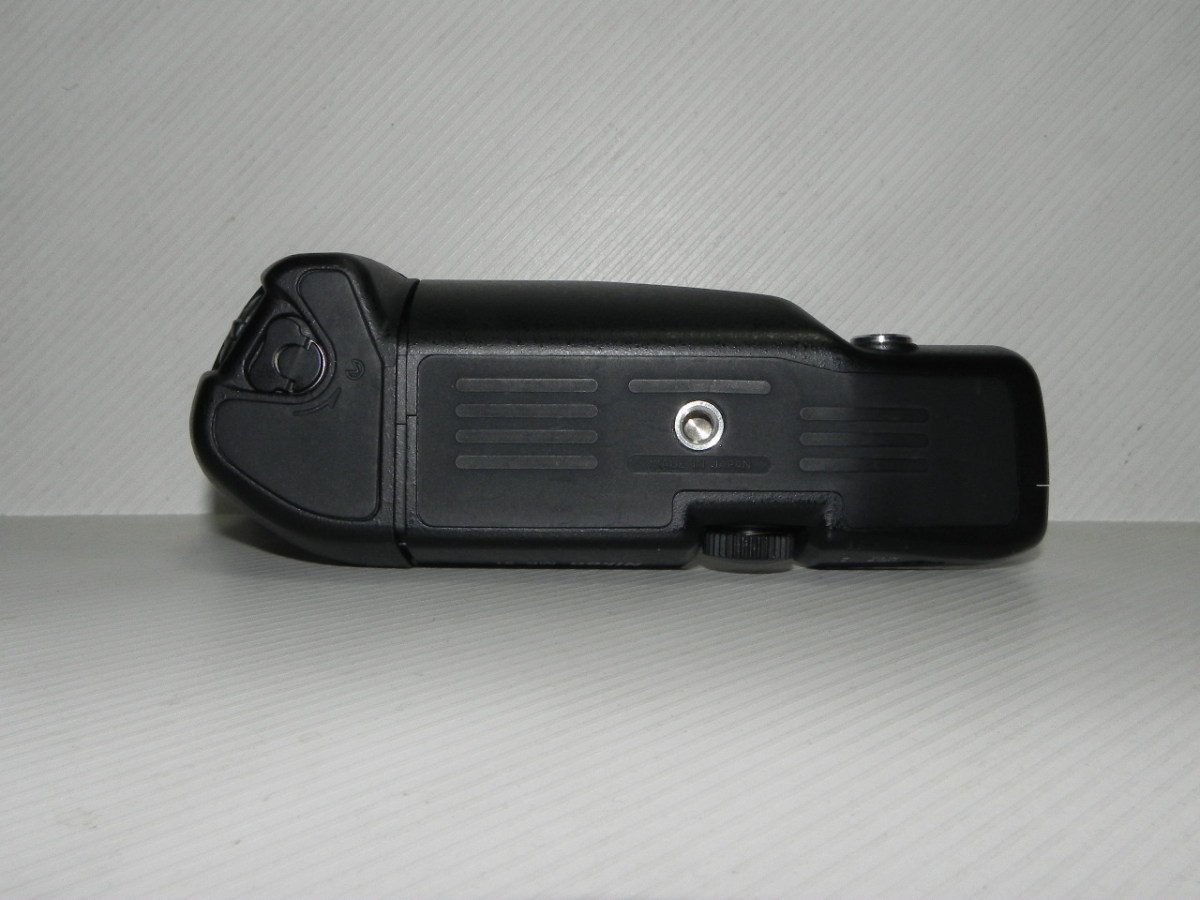 Nikon○ニコン F4/F4s用 バッテリーパック○MB-21 カメラ、光学機器