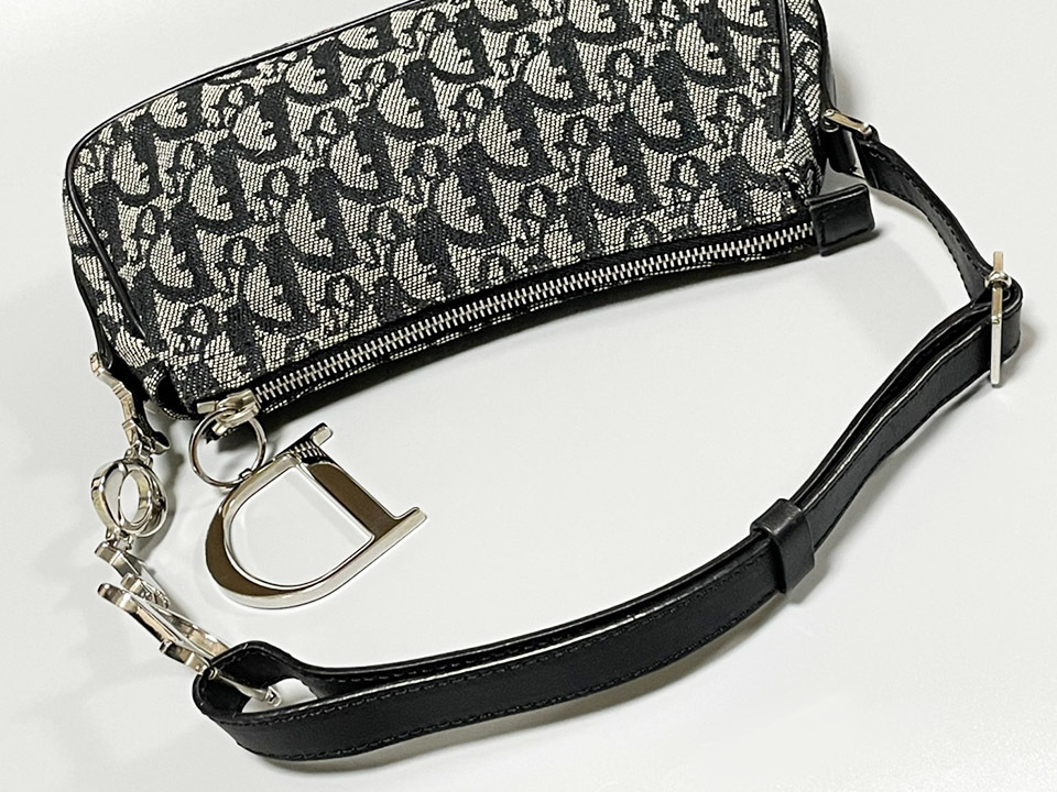 Christian Dior ディオール 美品 トロッター ロゴチャーム ワン